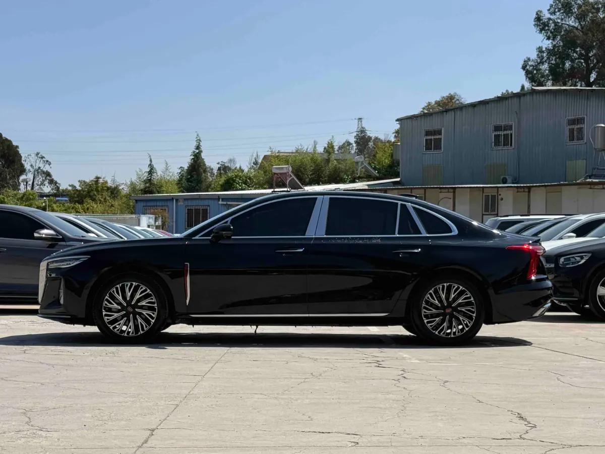 2024 HongQi H5 2.0T 224HP L4 8AT,autocango,china used car exporter,china ev exporter,chinese used car exporter,chinese used ev exporter