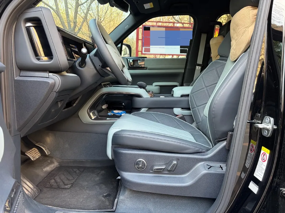 2023 FangChengBao Bao 5 1.5T 194HP L4 E-CVT PHEV 31.8KWH,autocango,china used car exporter,china ev exporter,chinese used car exporter,chinese used ev exporter