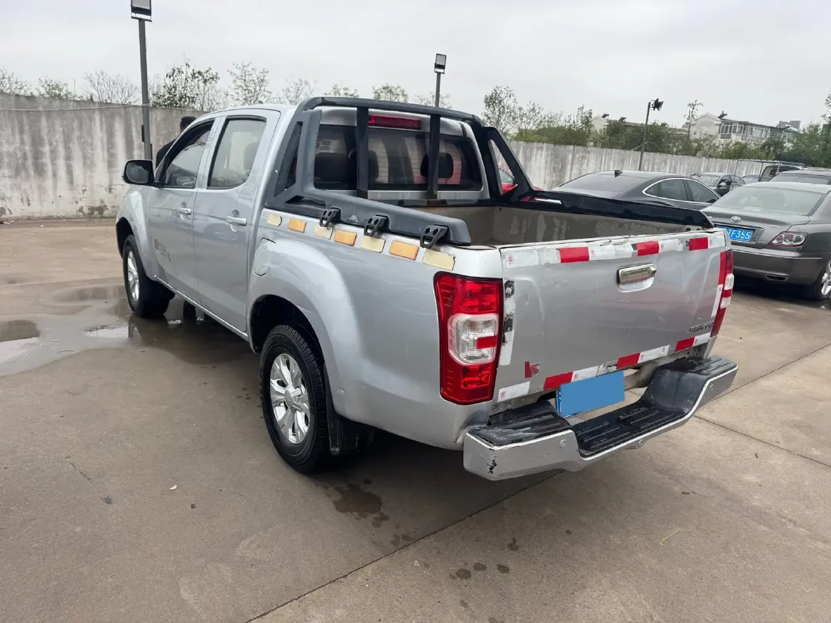 2018 Isuzu Jim 2.0T 204HP L4 5MT,autocango,china used car exporter,china ev exporter,chinese used car exporter,chinese used ev exporter