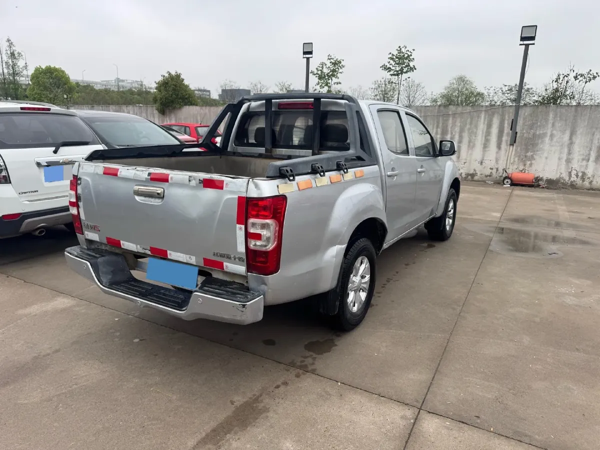 2018 Isuzu Jim 2.0T 204HP L4 5MT,autocango,china used car exporter,china ev exporter,chinese used car exporter,chinese used ev exporter