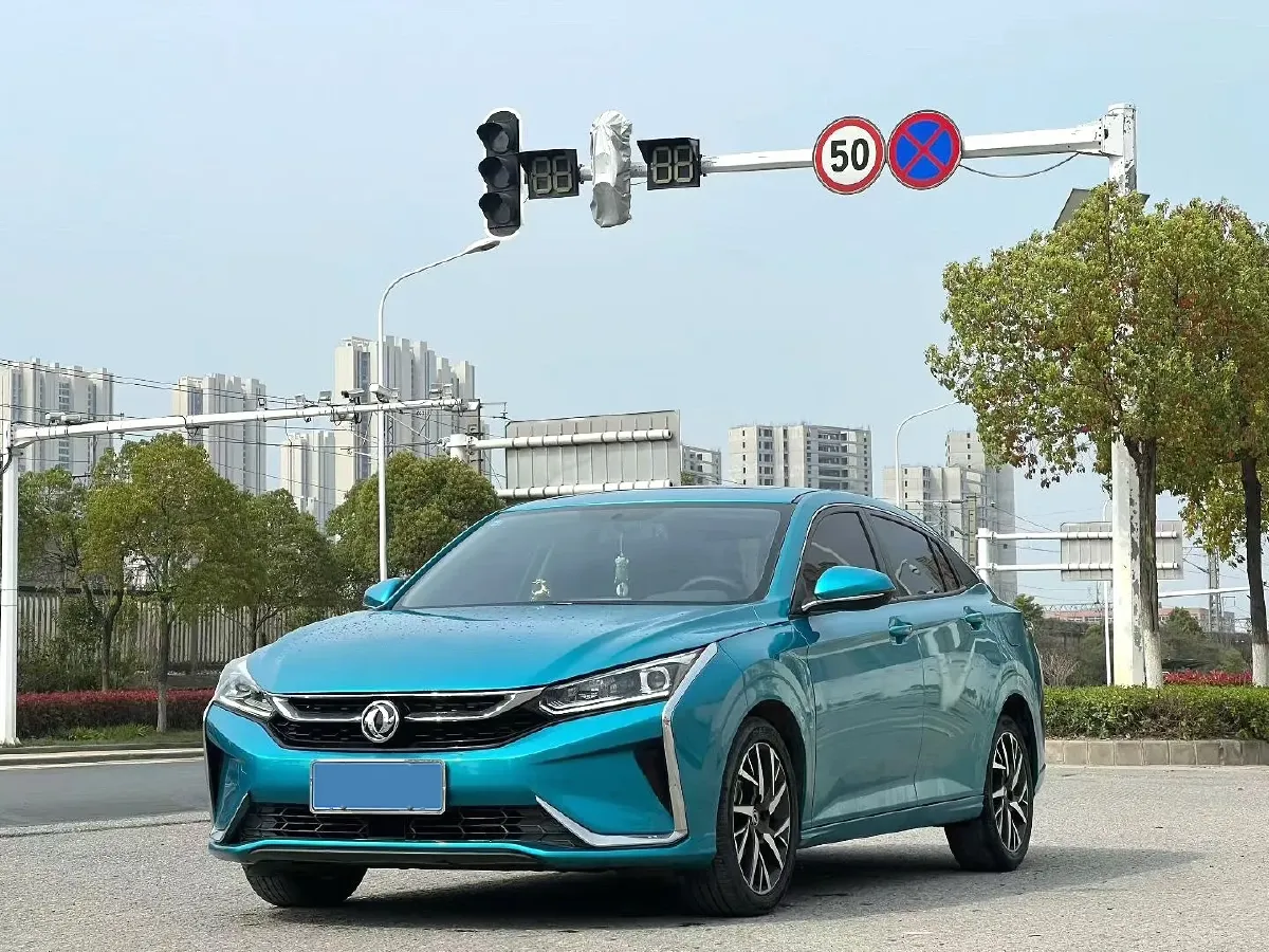 2020 DongFeng Aeolus YiXuan 1.5T 150HP L4 6DCT,autocango,china used car exporter,china ev exporter,chinese used car exporter,chinese used ev exporter