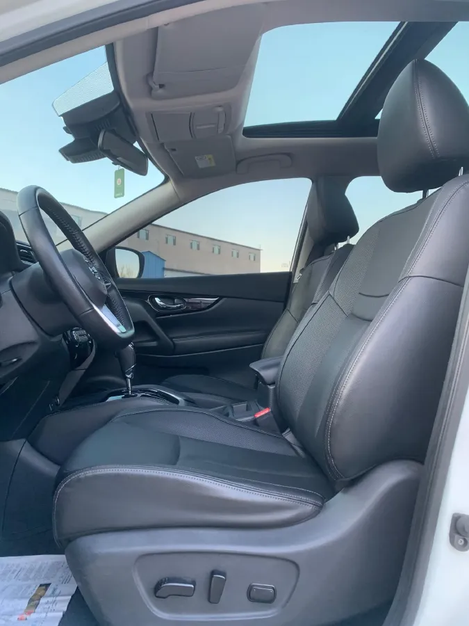 2023 Nissan X-Trail 2.0L 151HP L4 CVT,autocango,china used car exporter,china ev exporter,chinese used car exporter,chinese used ev exporter