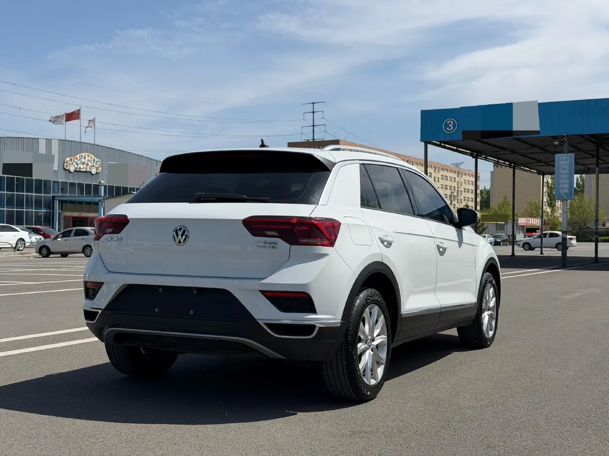 2019 Volkswagen T-Roc 1.4T 131HP L4 7DCT,autocango,china used car exporter,china ev exporter,chinese used car exporter,chinese used ev exporter
