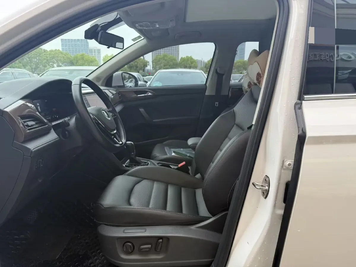 2021 Volkswagen Tharu 1.4T 150HP L4 7DCT,autocango,china used car exporter,china ev exporter,chinese used car exporter,chinese used ev exporter