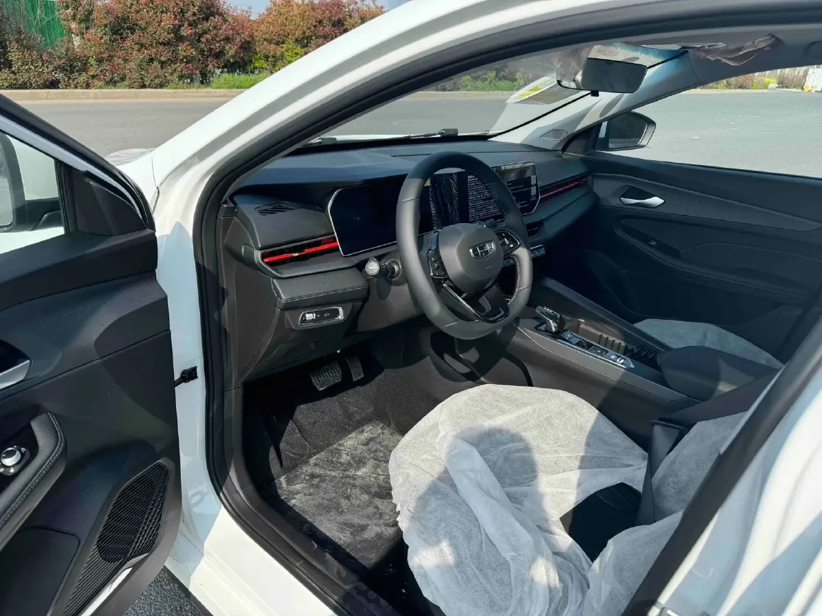 2024 Geely Binray 1.5T 181HP L4 7DCT,autocango,china used car exporter,china ev exporter,chinese used car exporter,chinese used ev exporter