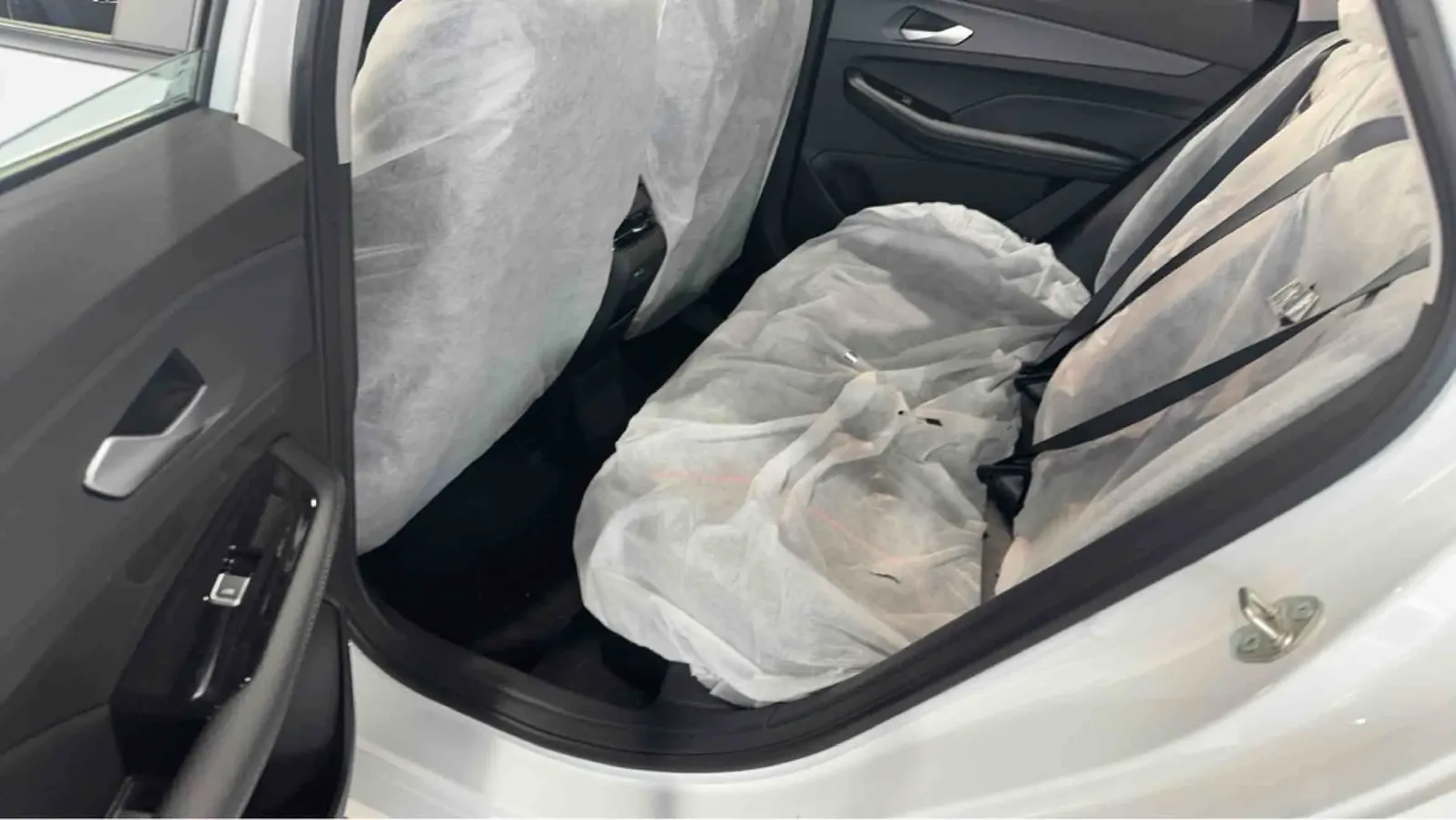 2024 Geely Binray 1.5T 181HP L4 7DCT,autocango,china used car exporter,china ev exporter,chinese used car exporter,chinese used ev exporter