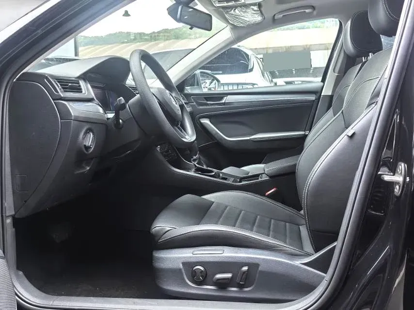 2023 Skoda Superb 1.4T 150HP L4 7DCT,autocango,china used car exporter,china ev exporter,chinese used car exporter,chinese used ev exporter