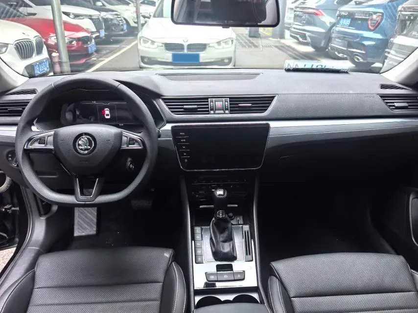 2023 Skoda Superb 1.4T 150HP L4 7DCT,autocango,china used car exporter,china ev exporter,chinese used car exporter,chinese used ev exporter