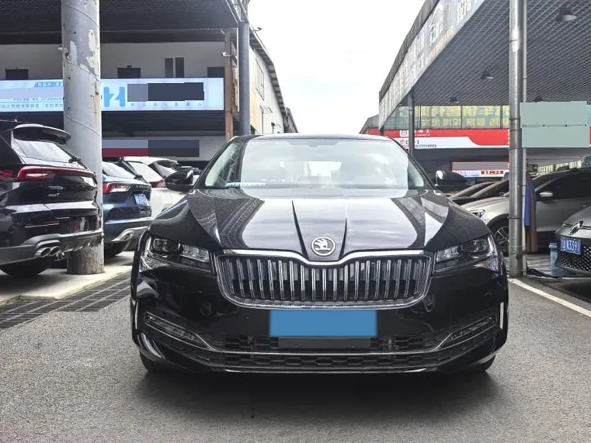 2023 Skoda Superb 1.4T 150HP L4 7DCT,autocango,china used car exporter,china ev exporter,chinese used car exporter,chinese used ev exporter