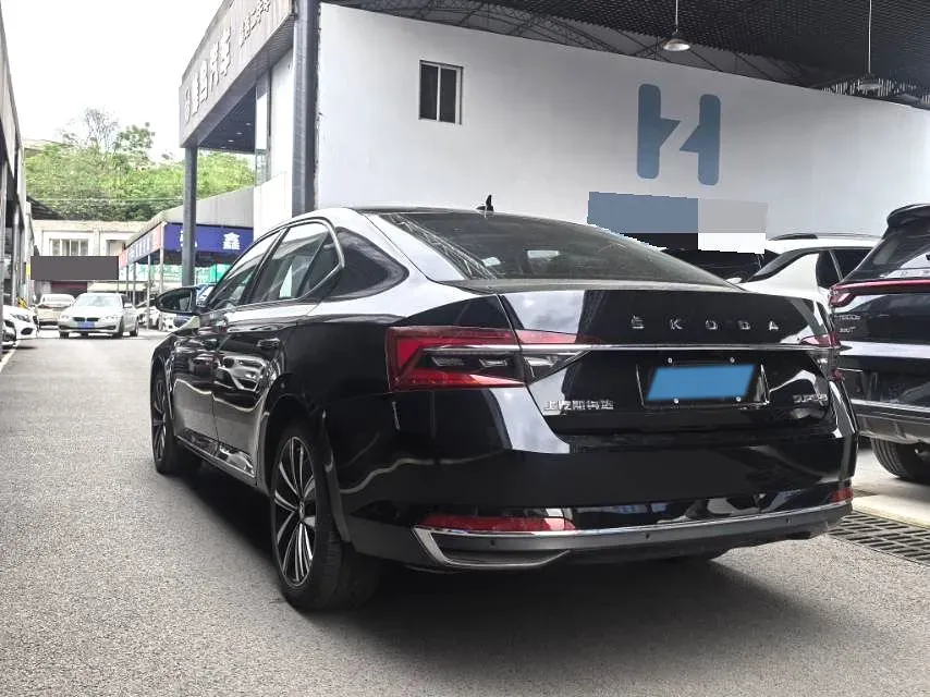 2023 Skoda Superb 1.4T 150HP L4 7DCT,autocango,china used car exporter,china ev exporter,chinese used car exporter,chinese used ev exporter