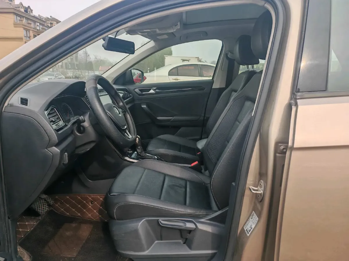 2018 Jeep Renegade 2.0L 155HP L4 9AT,autocango,china used car exporter,china ev exporter,chinese used car exporter,chinese used ev exporter