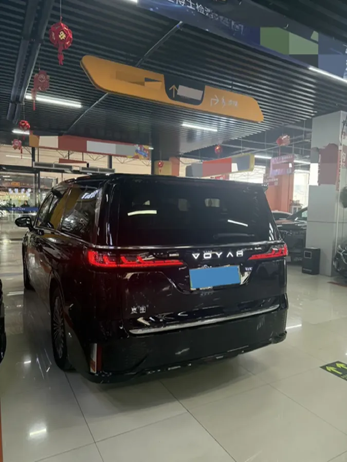 2025 Voyah Dream BEV 108.7KWH,autocango,china used car exporter,china ev exporter,chinese used car exporter,chinese used ev exporter