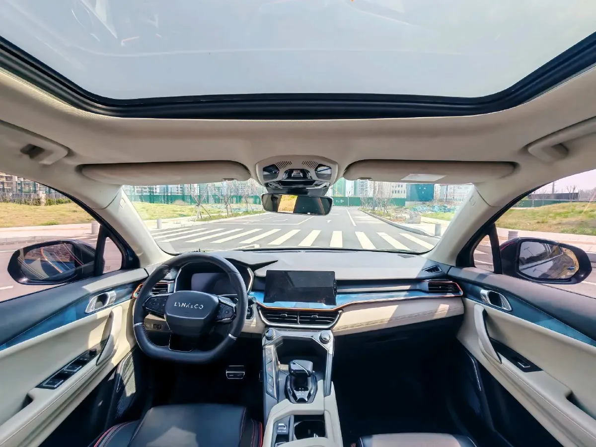 2020 LYNK&CO 06 1.5T 177HP L3 7DCT,autocango,china used car exporter,china ev exporter,chinese used car exporter,chinese used ev exporter