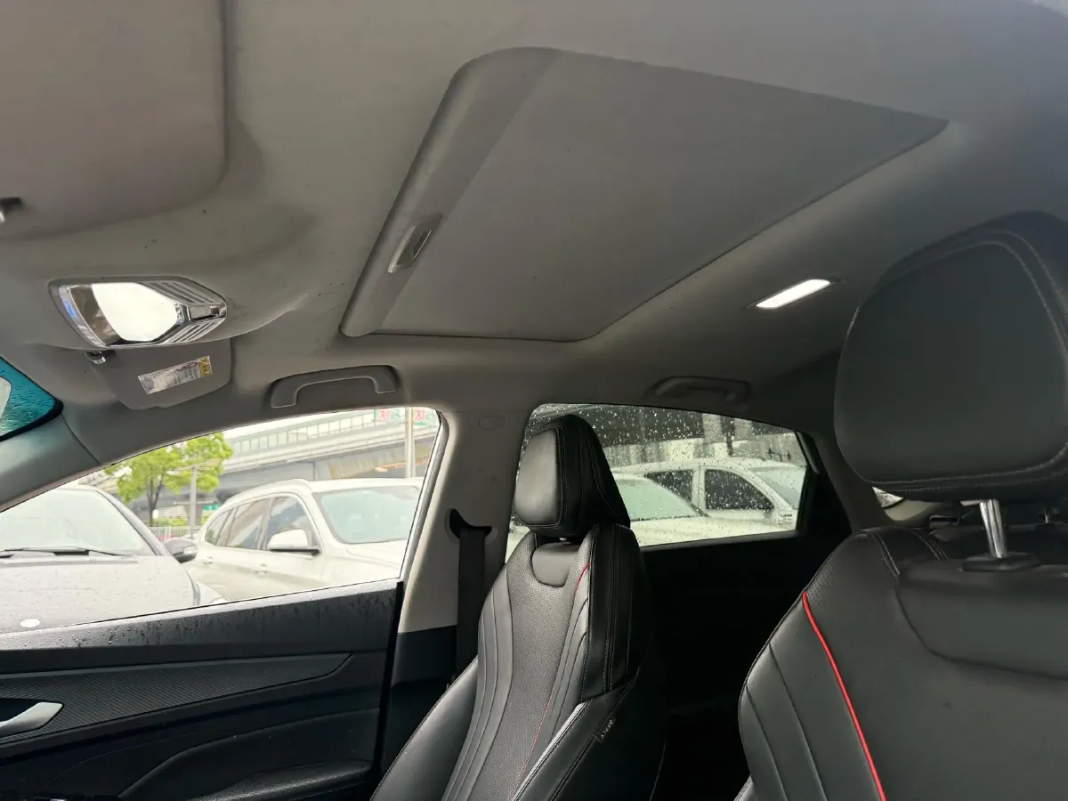 2022 Geely Binray 1.5T 181HP L4 7DCT,autocango,china used car exporter,china ev exporter,chinese used car exporter,chinese used ev exporter