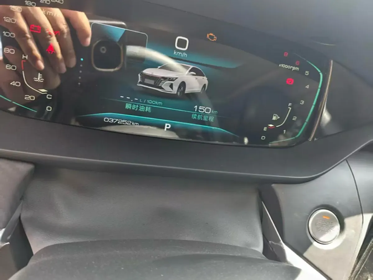 2021 DongFeng Aeolus YiXuan MAX 1.5T 190HP L4 7DCT,autocango,china used car exporter,china ev exporter,chinese used car exporter,chinese used ev exporter