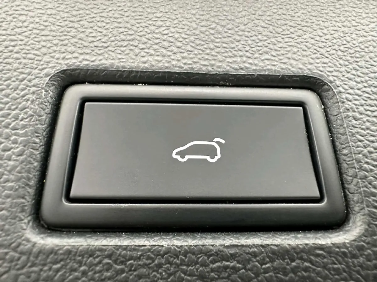 2022 Volkswagen T-Roc 1.4T 150HP L4 7DCT,autocango,china used car exporter,china ev exporter,chinese used car exporter,chinese used ev exporter