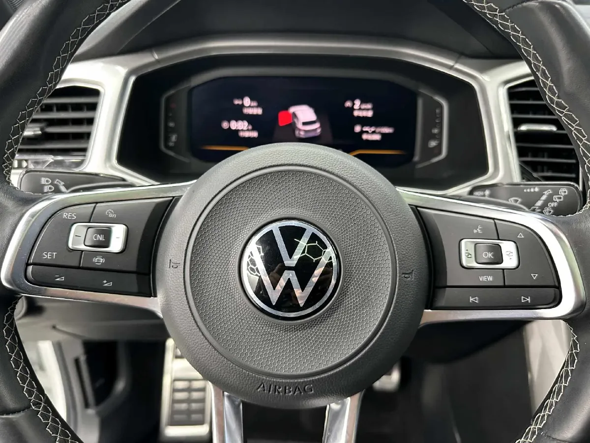 2022 Volkswagen T-Roc 1.4T 150HP L4 7DCT,autocango,china used car exporter,china ev exporter,chinese used car exporter,chinese used ev exporter