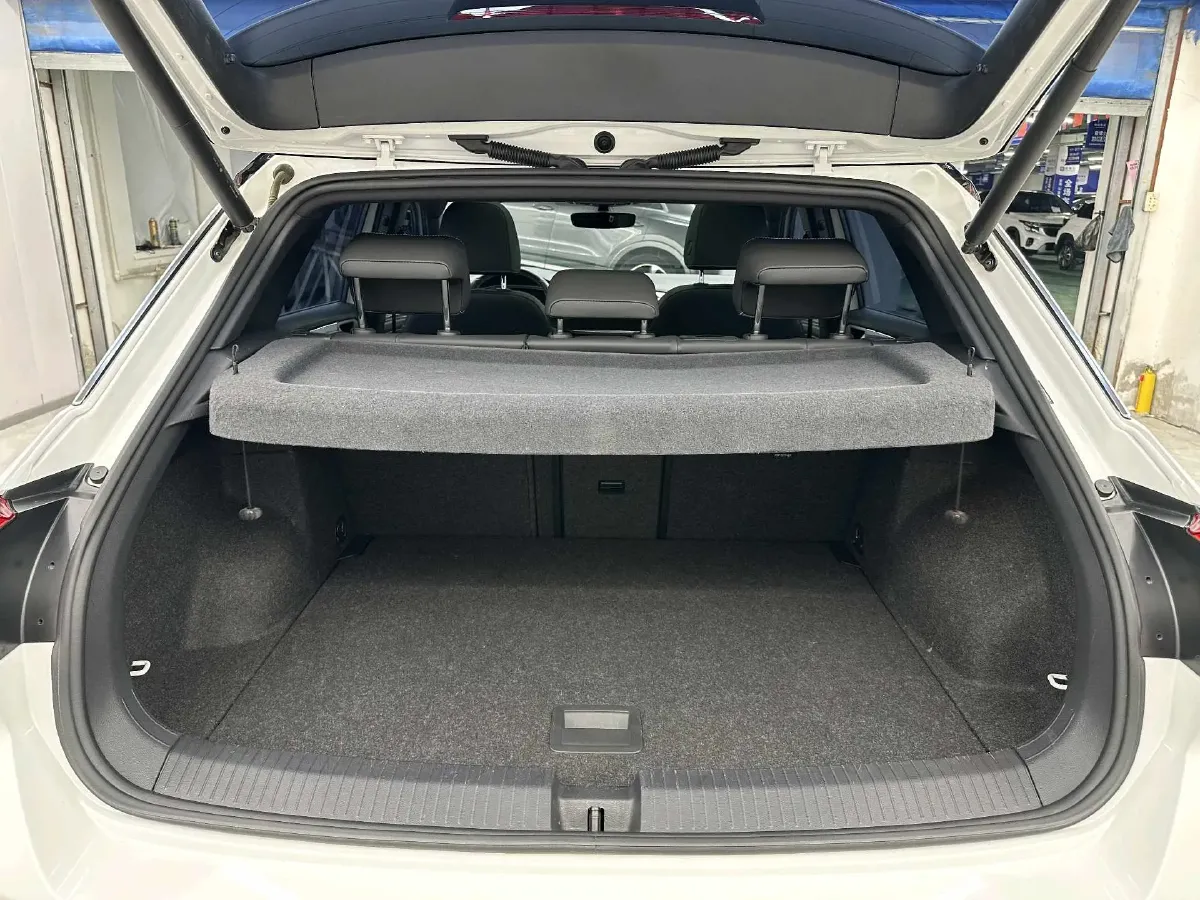 2022 Volkswagen T-Roc 1.4T 150HP L4 7DCT,autocango,china used car exporter,china ev exporter,chinese used car exporter,chinese used ev exporter