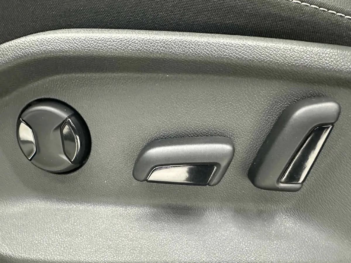 2022 Volkswagen T-Roc 1.4T 150HP L4 7DCT,autocango,china used car exporter,china ev exporter,chinese used car exporter,chinese used ev exporter