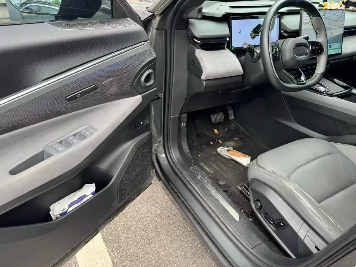 2025 LYNK&CO 08 EM-P 1.5T 163HP L4 3DHT PHEV 21.2KWH,autocango,china used car exporter,china ev exporter,chinese used car exporter,chinese used ev exporter