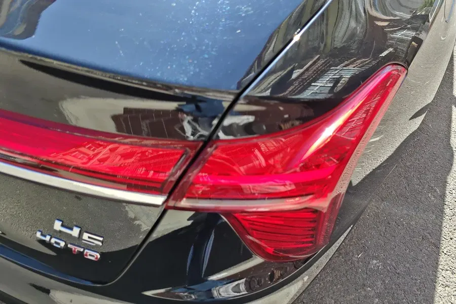 2025 HongQi H5 1.5T 169HP L4 1DHT Hybrid,autocango,china used car exporter,china ev exporter,chinese used car exporter,chinese used ev exporter