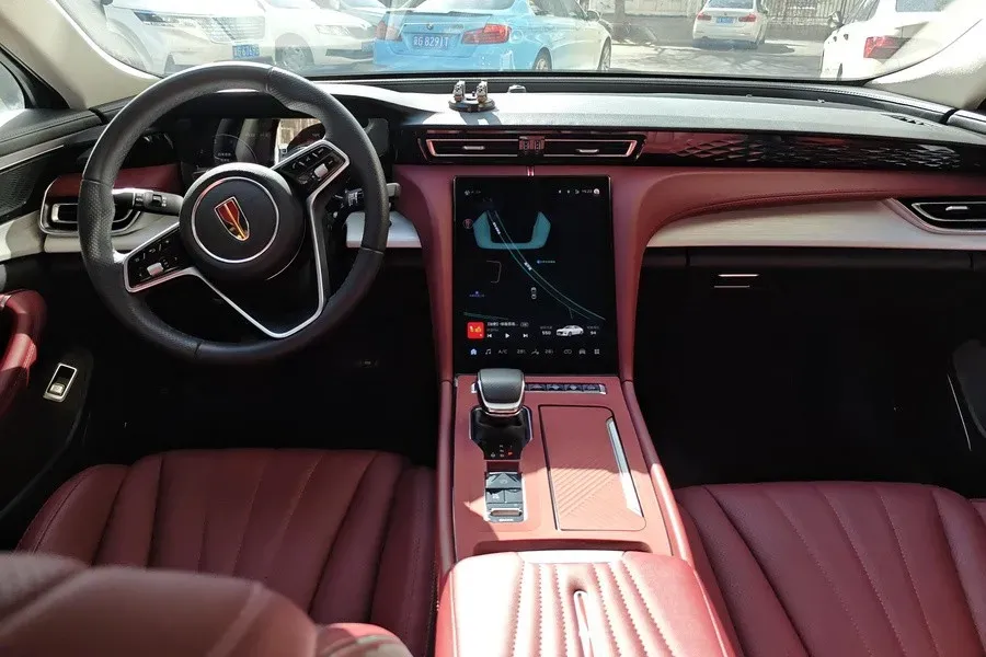 2025 HongQi H5 1.5T 169HP L4 1DHT Hybrid,autocango,china used car exporter,china ev exporter,chinese used car exporter,chinese used ev exporter