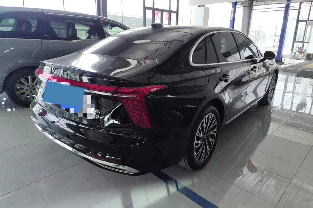 2025 HongQi H5 1.5T 169HP L4 1DHT Hybrid,autocango,china used car exporter,china ev exporter,chinese used car exporter,chinese used ev exporter