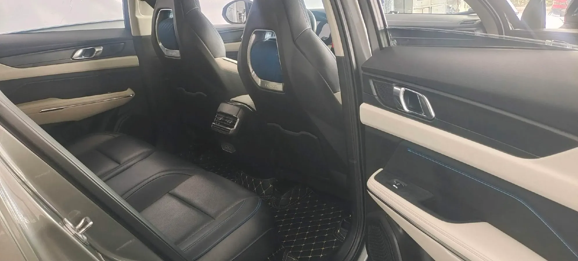 2021 LYNK&CO 01 2.0T 218HP L4 8AT,autocango,china used car exporter,china ev exporter,chinese used car exporter,chinese used ev exporter