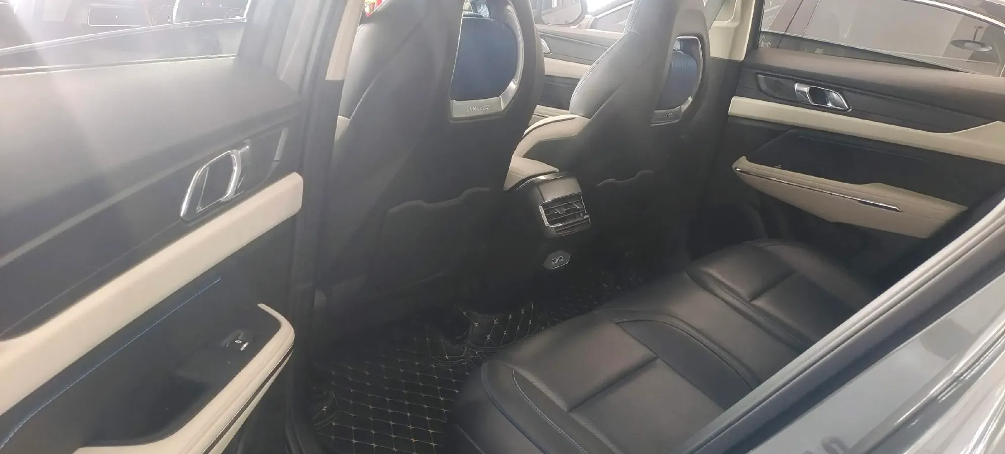 2021 LYNK&CO 01 2.0T 218HP L4 8AT,autocango,china used car exporter,china ev exporter,chinese used car exporter,chinese used ev exporter