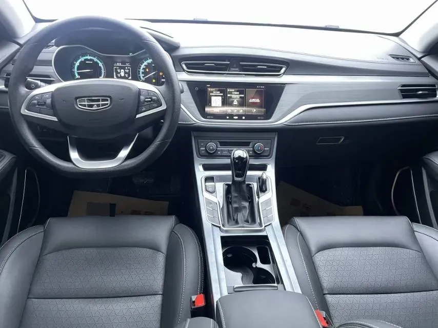 2021 BaoJun 530 1.5T 147HP L4 CVT,autocango,china used car exporter,china ev exporter,chinese used car exporter,chinese used ev exporter