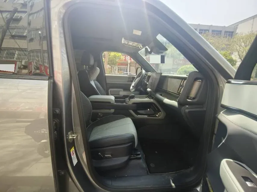 2025 FangChengBao Bao 5 1.5T 194HP L4 E-CVT PHEV 31.8KWH,autocango,china used car exporter,china ev exporter,chinese used car exporter,chinese used ev exporter