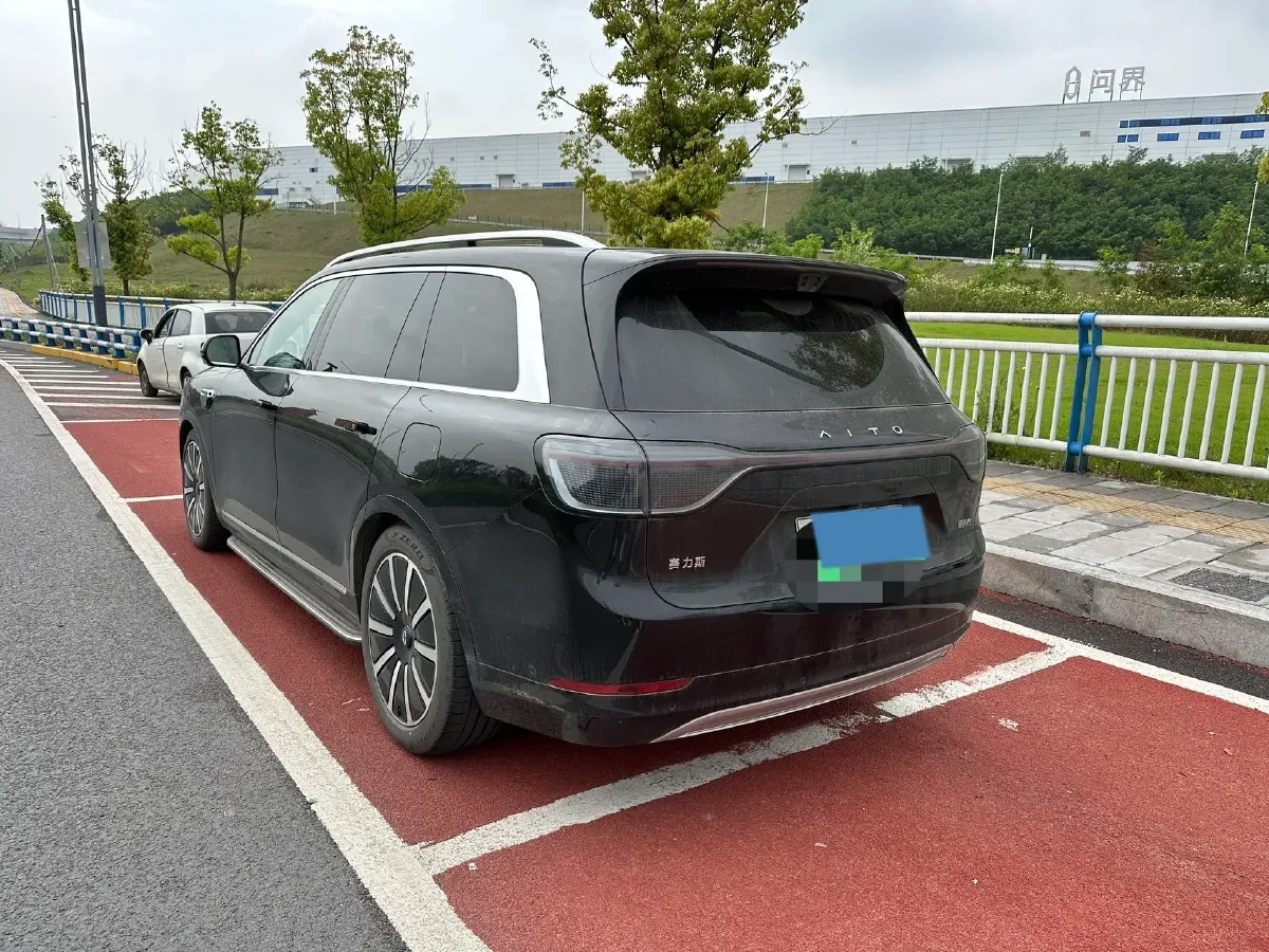 2024 AITO AITO M9 1.5T 152HP L4 REEV 42KWH,autocango,china used car exporter,china ev exporter,chinese used car exporter,chinese used ev exporter