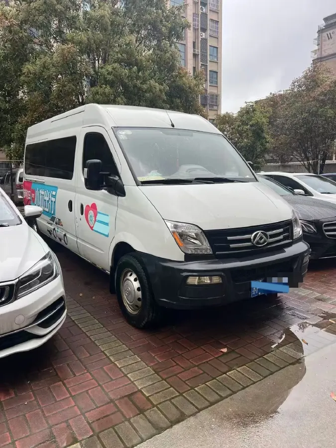 2020 MAXUS XinTu V80 2.5T 136HP L4 6MT,autocango,china used car exporter,china ev exporter,chinese used car exporter,chinese used ev exporter