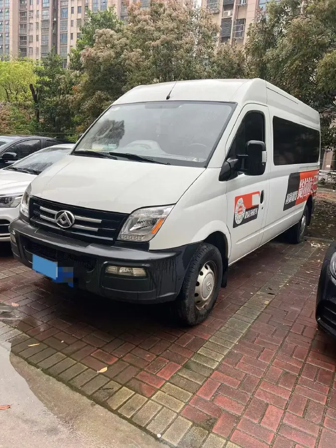 2020 MAXUS XinTu V80 2.5T 136HP L4 6MT,autocango,china used car exporter,china ev exporter,chinese used car exporter,chinese used ev exporter