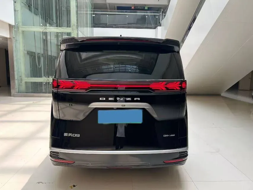 2024 Denza D9 1.5T 139HP L4 E-CVT PHEV 40KWH,autocango,china used car exporter,china ev exporter,chinese used car exporter,chinese used ev exporter