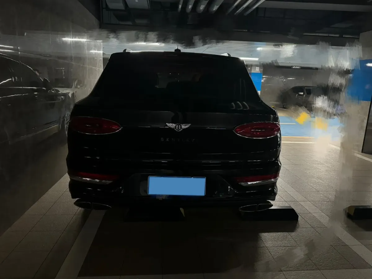 2022 Bentley Bentayga 4.0T 550HP V8 8AT,autocango,china used car exporter,china ev exporter,chinese used car exporter,chinese used ev exporter