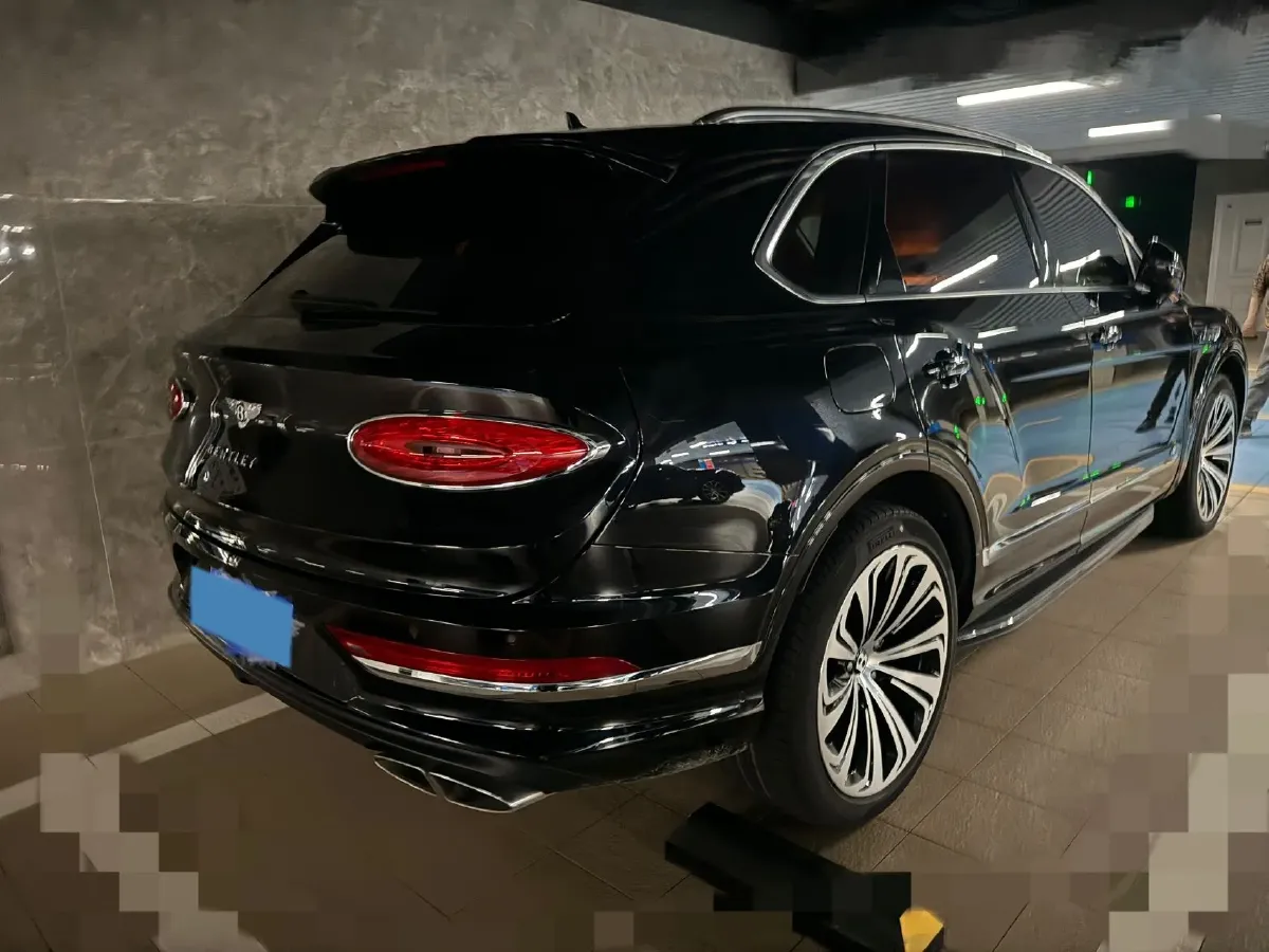 2022 Bentley Bentayga 4.0T 550HP V8 8AT,autocango,china used car exporter,china ev exporter,chinese used car exporter,chinese used ev exporter