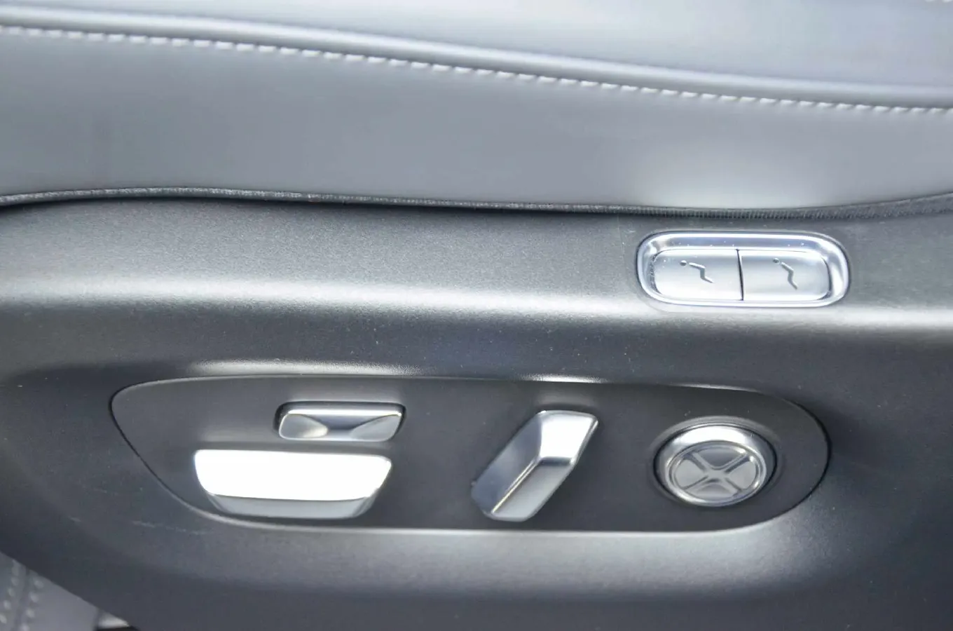 2025 MI YU7 BEV 96.3KWH,autocango,china used car exporter,china ev exporter,chinese used car exporter,chinese used ev exporter