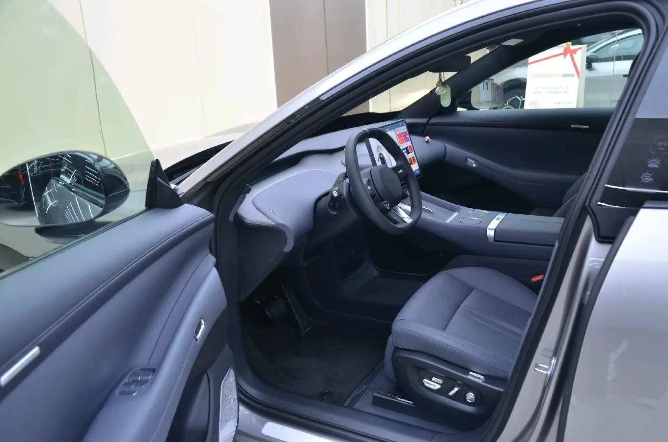 2025 MI YU7 BEV 96.3KWH,autocango,china used car exporter,china ev exporter,chinese used car exporter,chinese used ev exporter