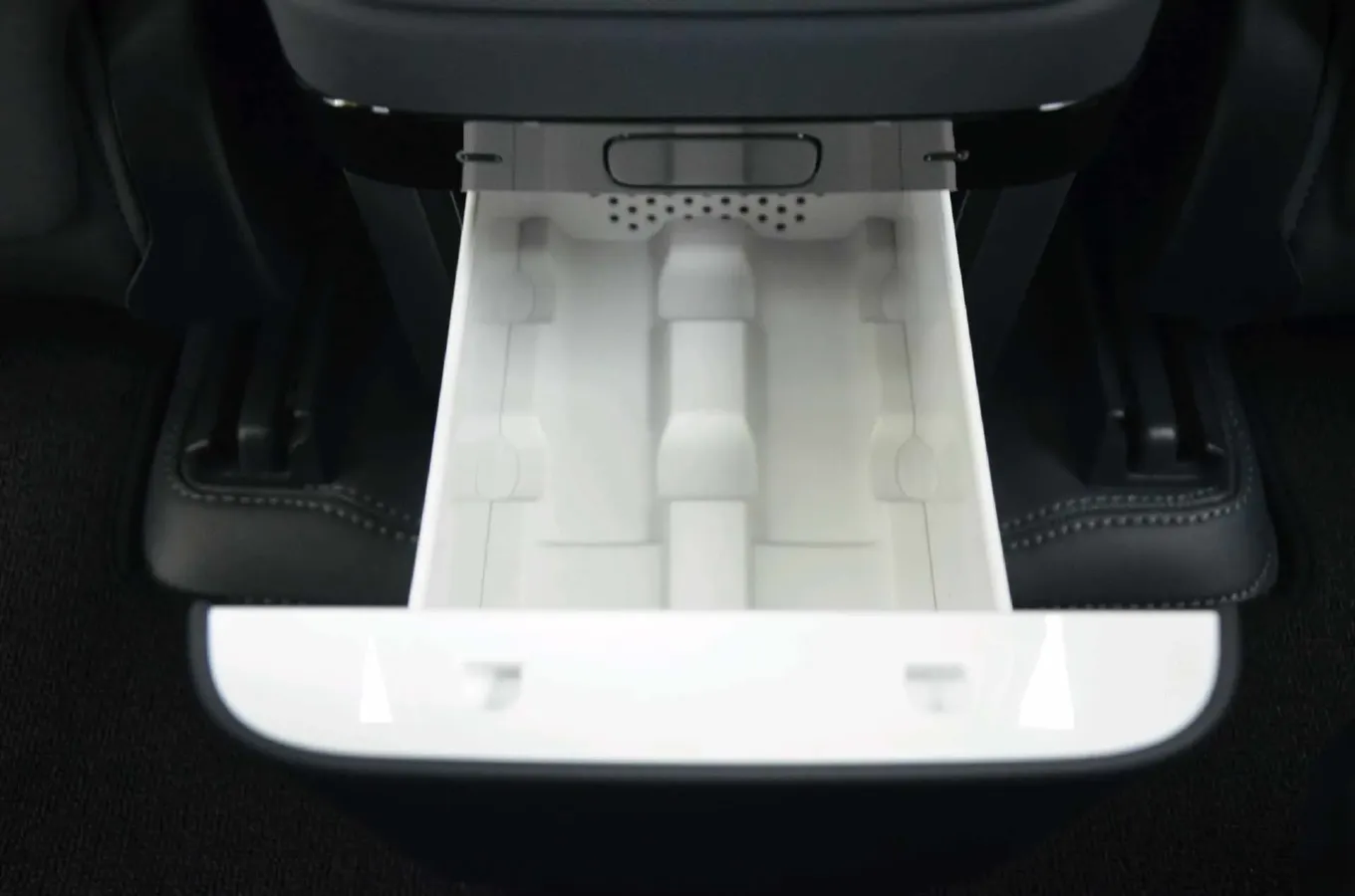 2025 MI YU7 BEV 96.3KWH,autocango,china used car exporter,china ev exporter,chinese used car exporter,chinese used ev exporter