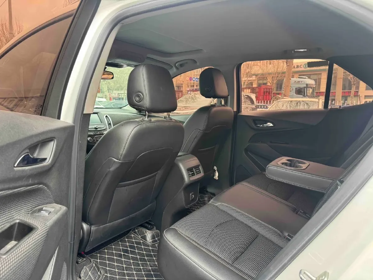 2019 Chevrolet Equinox 1.5T 180HP L4 6AT,autocango,china used car exporter,china ev exporter,chinese used car exporter,chinese used ev exporter