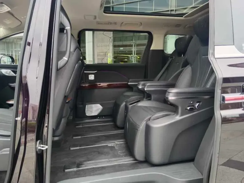 2023 HongQi HQ9 2.0T 252HP L4 8AT,autocango,china used car exporter,china ev exporter,chinese used car exporter,chinese used ev exporter