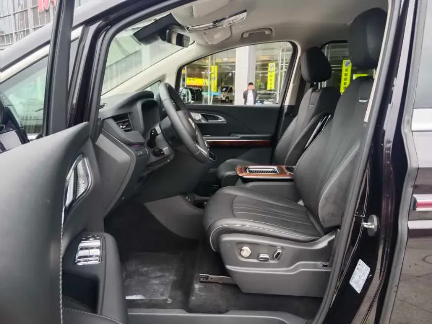 2023 HongQi HQ9 2.0T 252HP L4 8AT,autocango,china used car exporter,china ev exporter,chinese used car exporter,chinese used ev exporter