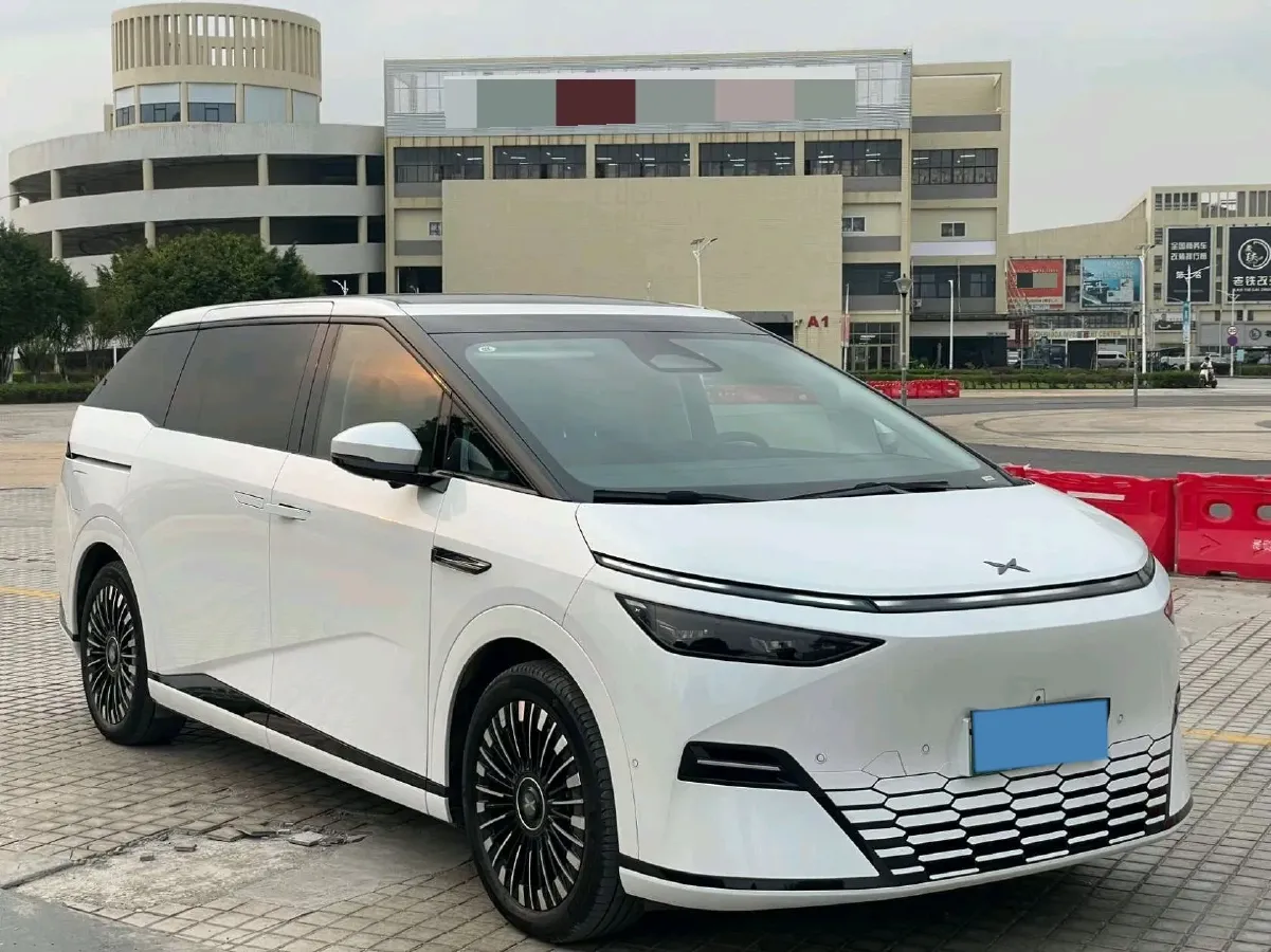 2025 Xpeng X9 BEV,autocango,china used car exporter,china ev exporter,chinese used car exporter,chinese used ev exporter