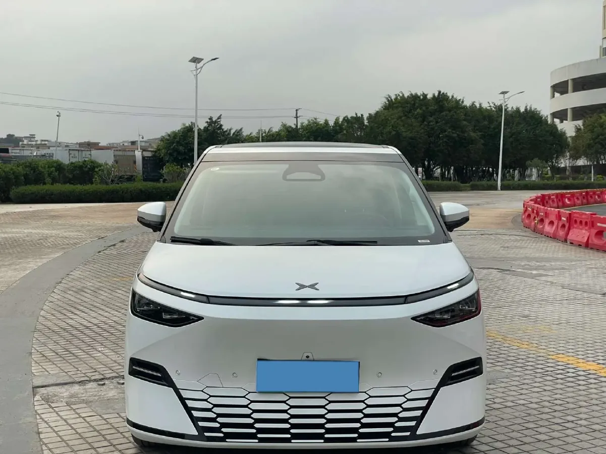 2025 Xpeng X9 BEV,autocango,china used car exporter,china ev exporter,chinese used car exporter,chinese used ev exporter