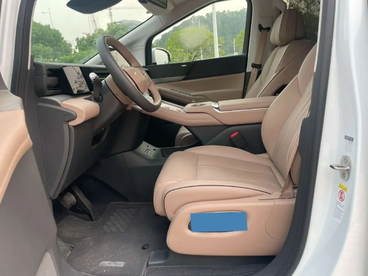 2025 Xpeng X9 BEV,autocango,china used car exporter,china ev exporter,chinese used car exporter,chinese used ev exporter