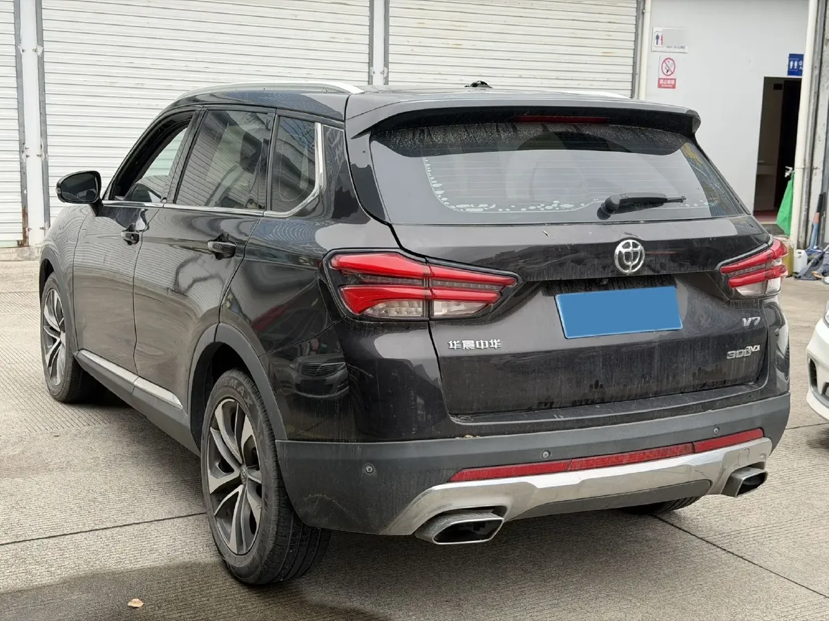 2019 Brilliance Auto V7 1.8T 231HP L4 7DCT,autocango,china used car exporter,china ev exporter,chinese used car exporter,chinese used ev exporter