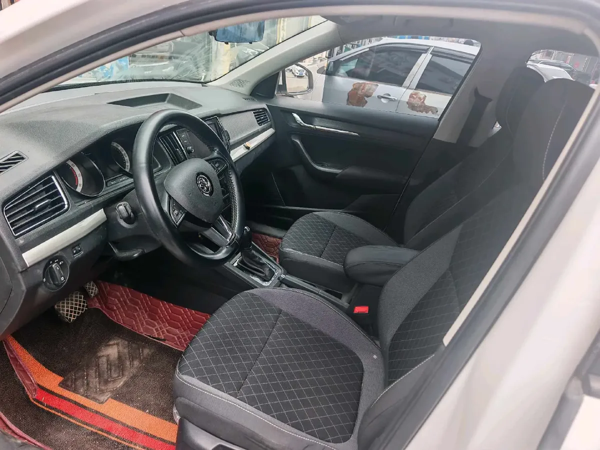 2018 Skoda Rapid Spaceback 1.4T 131HP L4 7DCT,autocango,china used car exporter,china ev exporter,chinese used car exporter,chinese used ev exporter