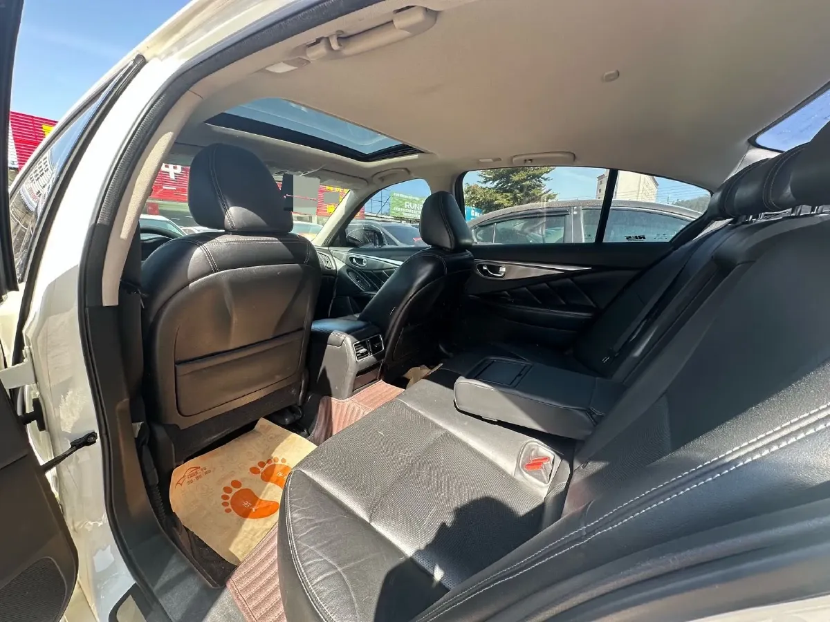 2018 Jeep Grand Commander 2.0T 265HP L4 9AT,autocango,china used car exporter,china ev exporter,chinese used car exporter,chinese used ev exporter