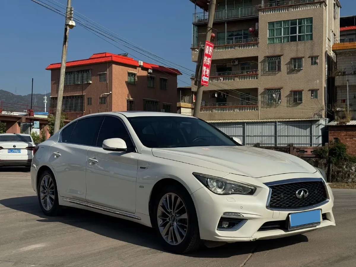 2018 Jeep Grand Commander 2.0T 265HP L4 9AT,autocango,china used car exporter,china ev exporter,chinese used car exporter,chinese used ev exporter